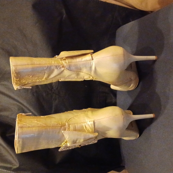 Ladies ankle with ankle buckle - Picture 4 of 5